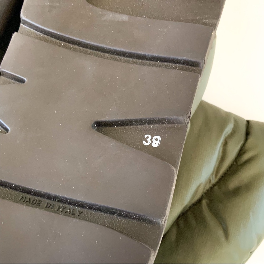 Piume Studio NWOT Luna Boot in Military Green Size 39 NWOT - Picture 8 of 10